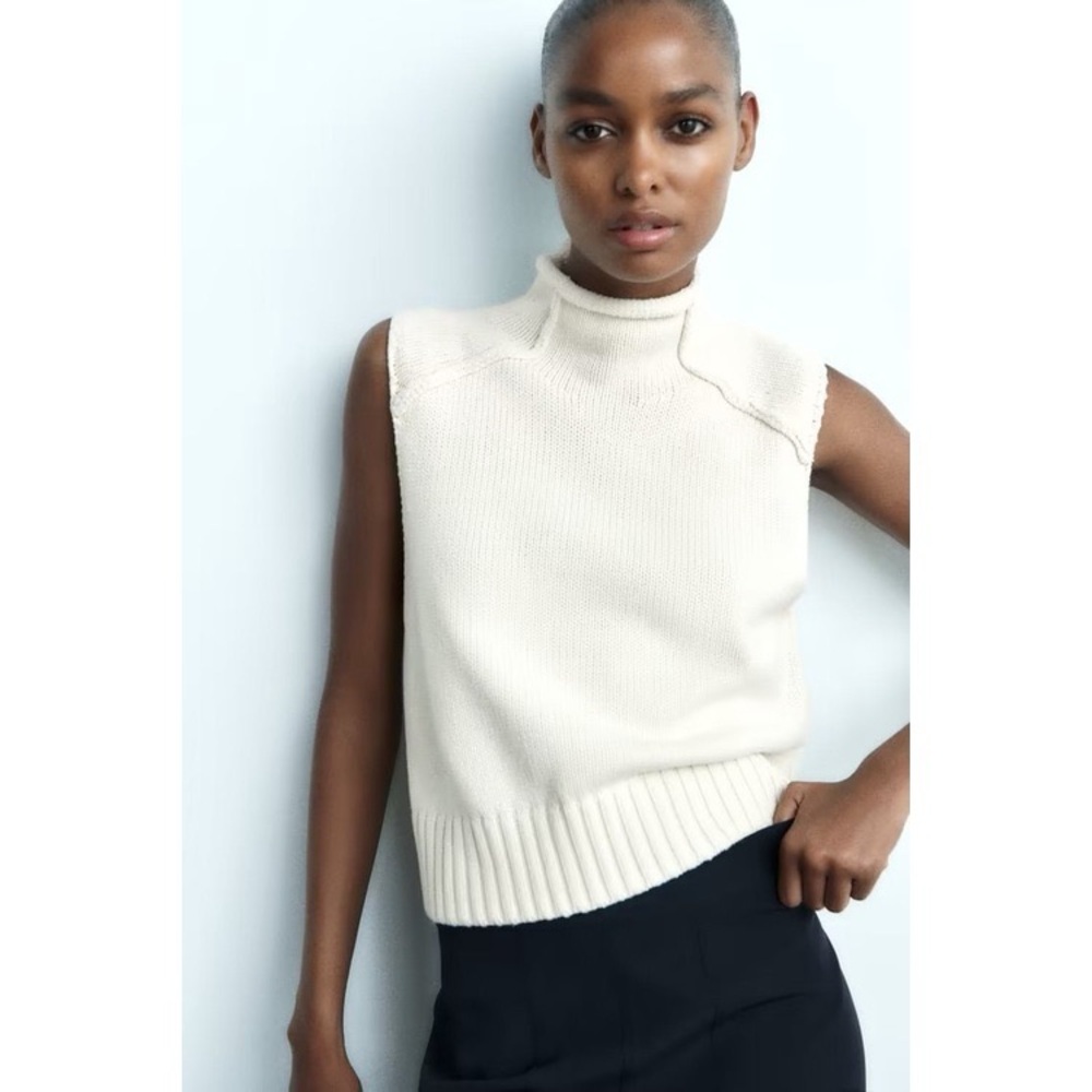 Zara Pronounced Seam Knit Vest